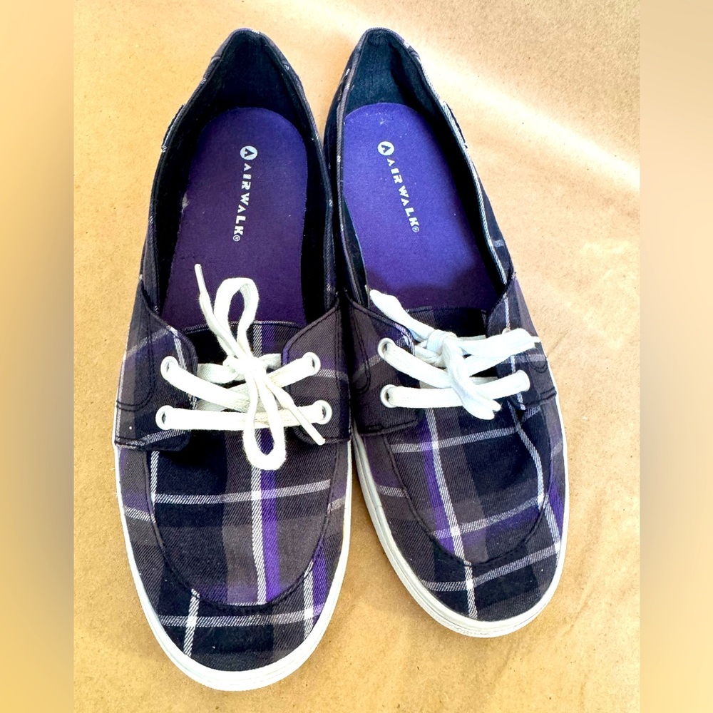 Airwalk Purple & Black Plaid Lace Up Slip On Loafer Sneakers. Size 8.5